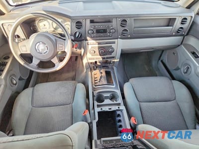 Zdjęcie 8 z 14 samochodu: 2007 JEEP COMMANDER VIN:1J8HG48K87C647551 - miniatura