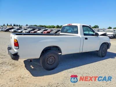 Trzecie zdjęcie samochodu z tyłu: 2000 TOYOTA TUNDRA BASE VIN:5TBJN3215YS085383 - miniatura
