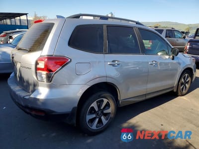 Trzecie zdjęcie samochodu z tyłu: 2017 SUBARU FORESTER 2.5I VIN:JF2SJABC4HH581567 - miniatura