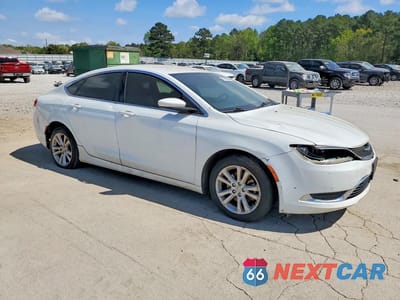 Czwarte zdjęcie samochodu z boku: 2015 CHRYSLER 200 LIMITED VIN:1C3CCCAB4FN621649 - miniatura