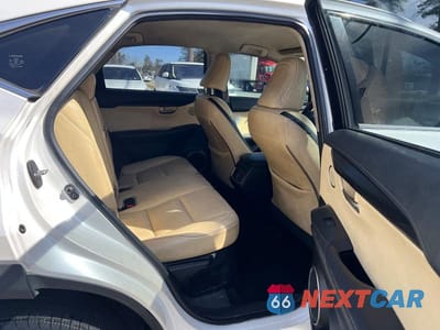 Zdjęcie 6 z 10 samochodu: 2016 LEXUS NX 200T BASE VIN:JTJYARBZ3G2026331 - miniatura