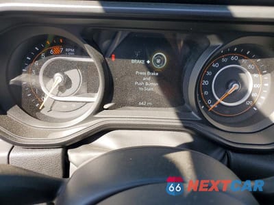 Zdjęcie 9 z 14 samochodu: 2025 JEEP WRANGLER SAHARA VIN:1C4PJXEG8SW549956 - miniatura