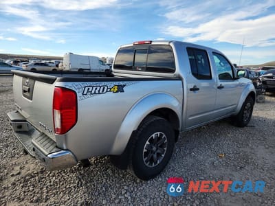 Trzecie zdjęcie samochodu z tyłu: 2018 NISSAN FRONTIER PRO-4X VIN:1N6AD0EV4JN708363 - miniatura