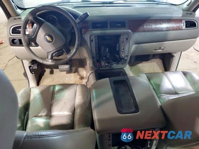 Zdjęcie 8 z 13 samochodu: 2007 CHEVROLET TAHOE K1500 VIN:1GNFK13097J104147 - miniatura