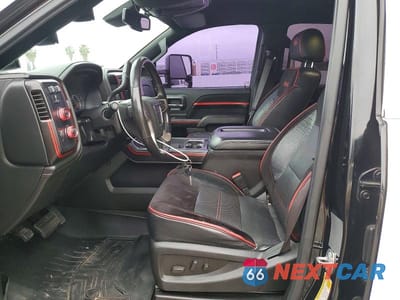Zdjęcie 7 z 11 samochodu: 2015 GMC SIERRA K3500 DENALI VIN:1GT424E82FF646695 - miniatura
