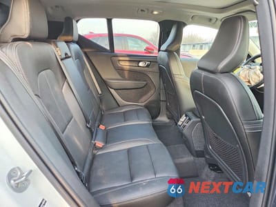 Zdjęcie 11 z 14 samochodu: 2025 VOLVO XC40 PLUS VIN:YV4L12UC5S2458650 - miniatura