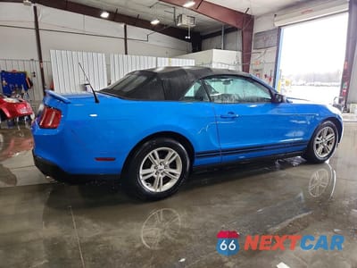 Trzecie zdjęcie samochodu z tyłu: 2012 FORD MUSTANG VIN:1ZVBP8EM1C5218452 - miniatura