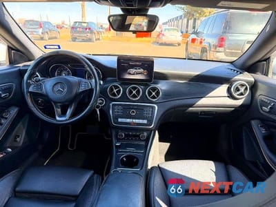 Zdjęcie 9 z 14 samochodu: 2018 MERCEDES-BENZ CLA 250 VIN:WDDSJ4EB1JN508060 - miniatura