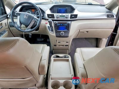Zdjęcie 8 z 14 samochodu: 2016 HONDA ODYSSEY TOURING VIN:5FNRL5H96GB048323 - miniatura