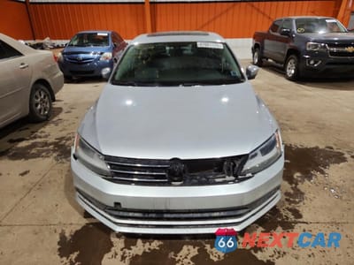 Piąte zdjęcie samochodu w środku: 2016 VOLKSWAGEN JETTA UNKNOWN VIN:3VWD67AJXGM311357 - miniatura