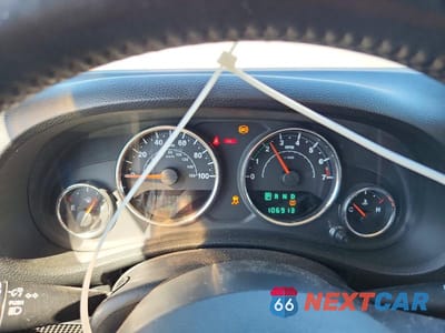 Zdjęcie 9 z 11 samochodu: 2014 JEEP WRANGLER SAHARA VIN:1C4AJWBG9EL175612 - miniatura