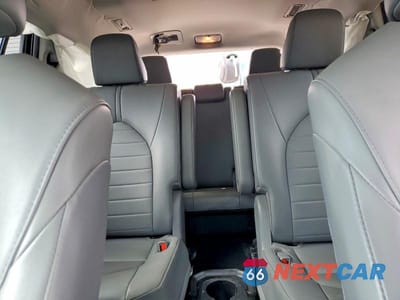 Zdjęcie 10 z 12 samochodu: 2022 TOYOTA HIGHLANDER XLE VIN:5TDGZRBH3NS578304 - miniatura