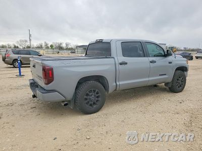 Trzecie zdjęcie samochodu z tyłu: 2017 TOYOTA TUNDRA TRD PRO VIN:5TFDY5F15HX644166 - miniatura