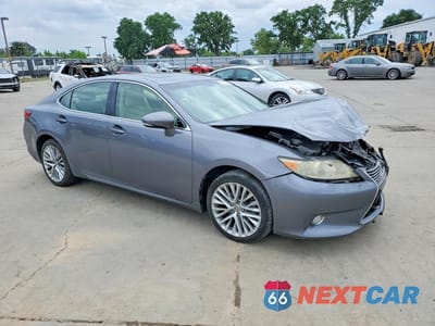 Czwarte zdjęcie samochodu z boku: 2013 LEXUS ES 350 BASE VIN:JTHBK1GG0D2058436 - miniatura