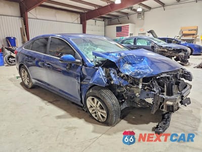 Czwarte zdjęcie samochodu z boku: 2017 HYUNDAI SONATA SE VIN:5NPE24AFXHH524202 - miniatura