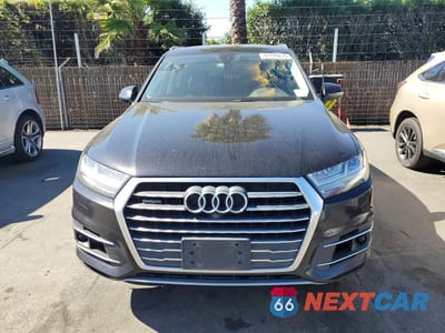 Piąte zdjęcie samochodu w środku: 2017 AUDI Q7 PREMIUM PLUS VIN:WA1LAAF75HD031425 - miniatura