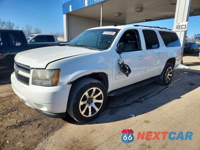 2011 CHEVROLET SUBURBAN K1500 LT 1GNSKJE34BR115170 - główne zdjęcie licytacji z USA - miniatura