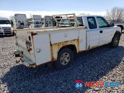 Trzecie zdjęcie samochodu z tyłu: 2001 CHEVROLET SILVERADO K1500 VIN:1GCEK19T61E274696 - miniatura