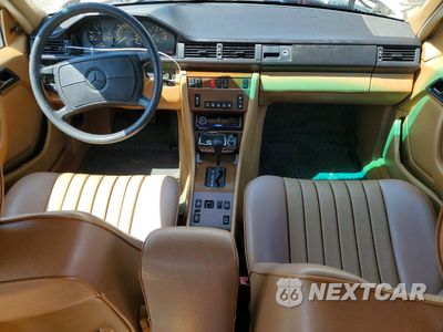 Zdjęcie 8 z 12 samochodu: 1986 MERCEDES-BENZ 300 E VIN:WDBEA30D3GA239178 - miniatura