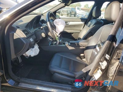 Zdjęcie 7 z 11 samochodu: 2010 MERCEDES-BENZ C 300 VIN:WDDGF5EB2AA395823 - miniatura