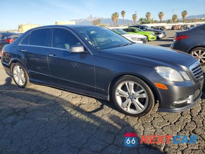 Czwarte zdjęcie samochodu z boku: 2013 MERCEDES-BENZ E 350 VIN:WDDHF5KB0DA690304 - miniatura