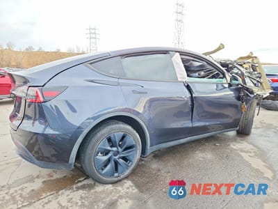 Trzecie zdjęcie samochodu z tyłu: 2024 TESLA MODEL Y VIN:7SAYGDEEXRF117354 - miniatura