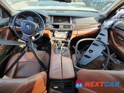 Zdjęcie 8 z 12 samochodu: 2016 BMW 528 XI VIN:WBA5A7C55GG150087 - miniatura