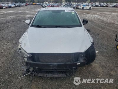Piąte zdjęcie samochodu w środku: 2018 HYUNDAI ELANTRA SEL VIN:KMHD84LF7JU499869 - miniatura