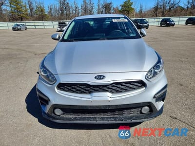 Piąte zdjęcie samochodu w środku: 2020 KIA FORTE LXS VIN:3KPF24AD7LE259206 - miniatura