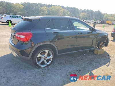 Trzecie zdjęcie samochodu z tyłu: 2019 MERCEDES-BENZ GLA 250 4MATIC VIN:WDCTG4GB2KU007979 - miniatura