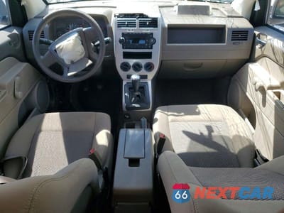 Zdjęcie 8 z 13 samochodu: 2008 JEEP COMPASS SPORT VIN:1J8FT47W38D551216 - miniatura