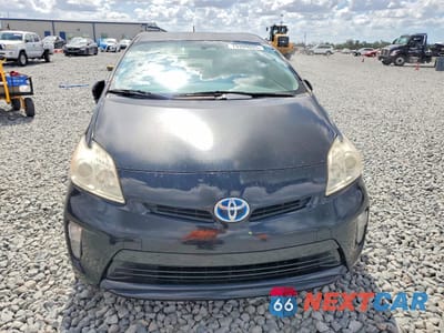 Piąte zdjęcie samochodu w środku: 2015 TOYOTA PRIUS TWO VIN:JTDKN3DU6F1999168 - miniatura