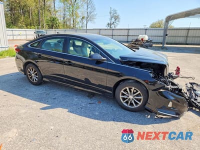 Czwarte zdjęcie samochodu z boku: 2019 HYUNDAI SONATA SE VIN:5NPE24AF6KH779128 - miniatura