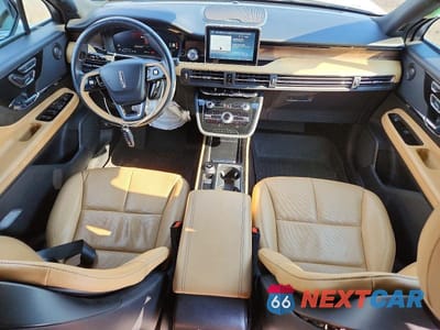 Zdjęcie 8 z 13 samochodu: 2021 LINCOLN CORSAIR RESERVE VIN:5LMCJ2C97MUL17362 - miniatura
