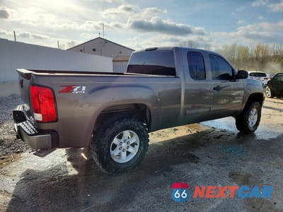 Trzecie zdjęcie samochodu z tyłu: 2013 GMC SIERRA K1500 SLE VIN:1GTR2VE77DZ108444 - miniatura
