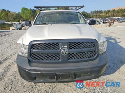 Piąte zdjęcie samochodu w środku: 2020 RAM 1500 CLASSIC TRADESMAN VIN:3C6JR6DG7LG144172 - miniatura