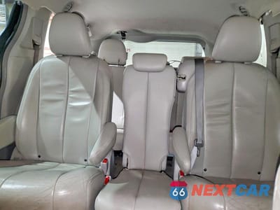 Zdjęcie 10 z 13 samochodu: 2014 TOYOTA SIENNA XLE 8-PASSENGER VIN:5TDYK3DC0ES412247 - miniatura