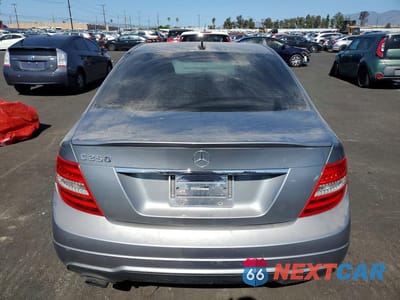 Zdjęcie 6 z 12 samochodu: 2014 MERCEDES-BENZ C 250 VIN:WDDGF4HB5EG237114 - miniatura