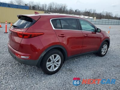 Trzecie zdjęcie samochodu z tyłu: 2017 KIA SPORTAGE LX VIN:KNDPMCAC9H7042098 - miniatura