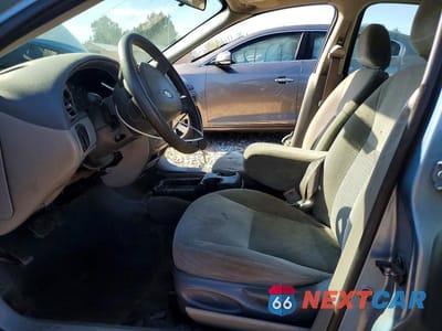 Zdjęcie 7 z 13 samochodu: 2006 FORD TAURUS SE VIN:1FAFP53UX6A219865 - miniatura