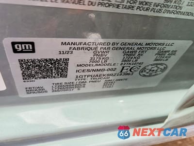 Zdjęcie 12 z 12 samochodu: 2024 GMC SIERRA K1500 VIN:1GTPUAEK8RZ193963 - miniatura