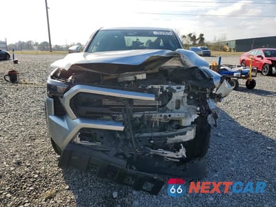 Piąte zdjęcie samochodu w środku: 2024 TOYOTA TACOMA SR5 VIN:3TMKB5FN1RM014874 - miniatura