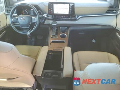 Zdjęcie 8 z 13 samochodu: 2021 TOYOTA SIENNA VIN:5TDYRKEC9MS028387 - miniatura