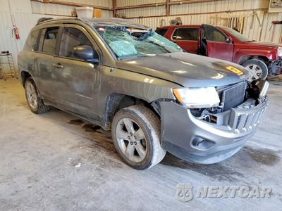 Czwarte zdjęcie samochodu z boku: 2012 JEEP COMPASS LIMITED VIN:1C4NJCCB7CD560001 - miniatura