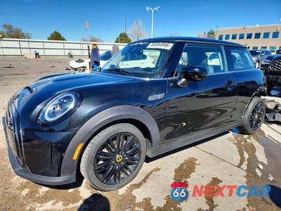 2024 MINI COOPER SE WMW13DJ01R2V43454 - główne zdjęcie licytacji z USA - miniatura