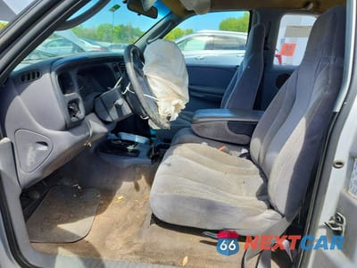 Zdjęcie 7 z 13 samochodu: 2000 DODGE DAKOTA VIN:1B7GL22X9YS550289 - miniatura