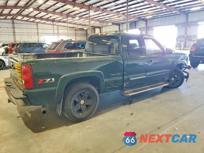 Trzecie zdjęcie samochodu z tyłu: 2003 CHEVROLET SILVERADO K1500 VIN:2GCEK19T631195937 - miniatura