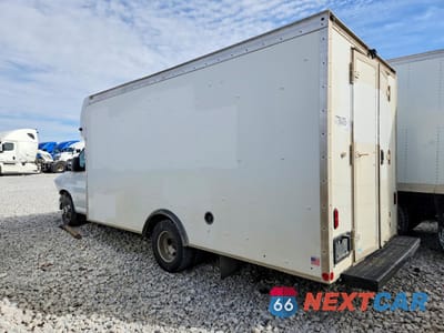 Drugie zdjęcie samochodu z przodu: 2018 CHEVROLET EXPRESS G3500 VIN:1GB3GSCGXJ1342827 - miniatura