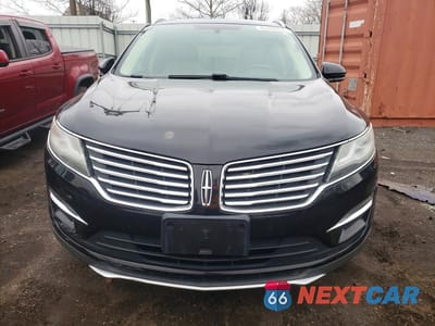 Piąte zdjęcie samochodu w środku: 2017 LINCOLN MKC RESERVE VIN:5LMCJ3D9XHUL35199 - miniatura