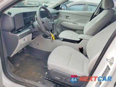 Zdjęcie 7 z 13 samochodu: 2025 HYUNDAI KONA SEL VIN:KM8HBCAB9SU273234 - miniatura
